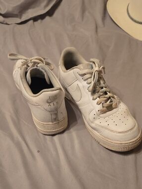 Nike Off-White Leather Low-Top Sneakers
